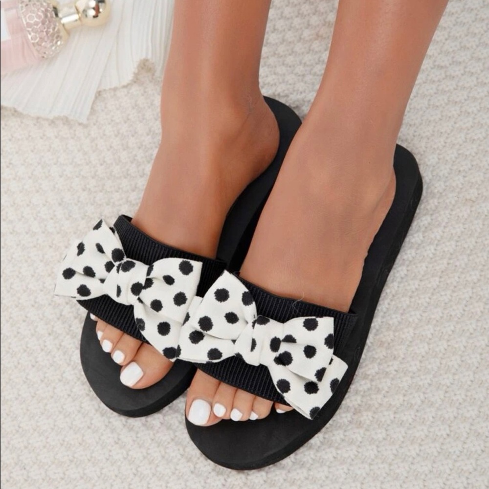2/$30🔥🔥Bow Decor Slides